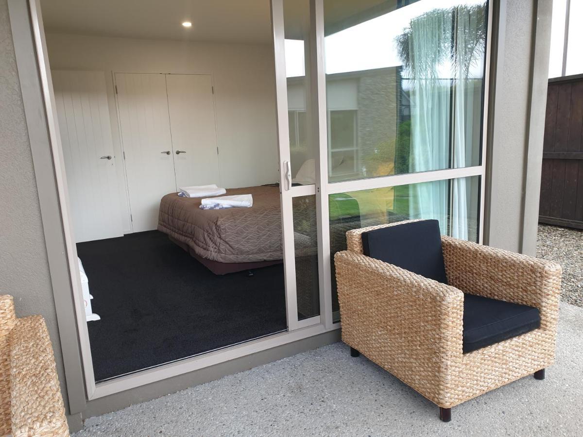 Mountain Peak Escape Apartment Wanaka Bagian luar foto